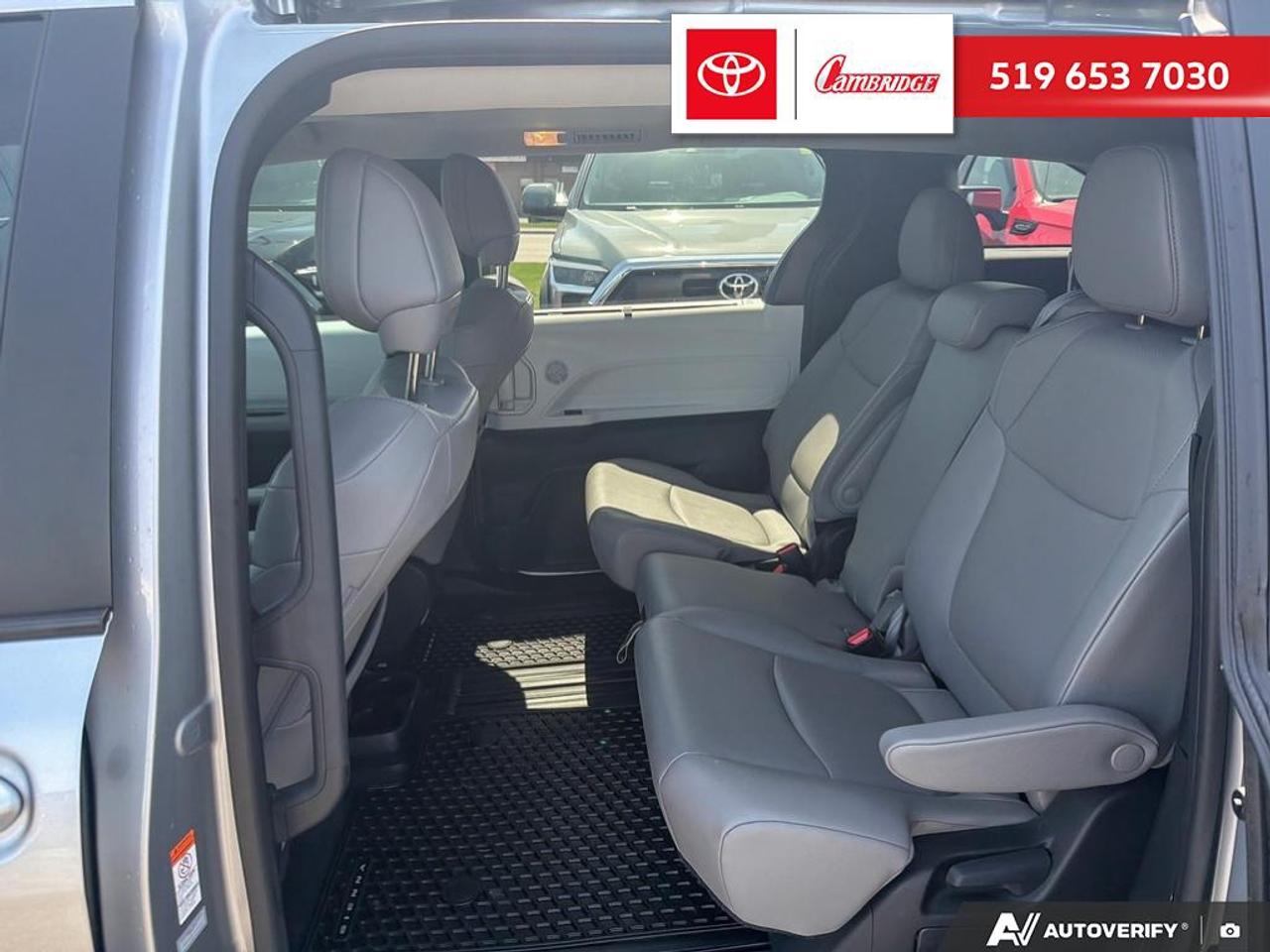 2025 Toyota Sienna XLE 8-Passenger Photo