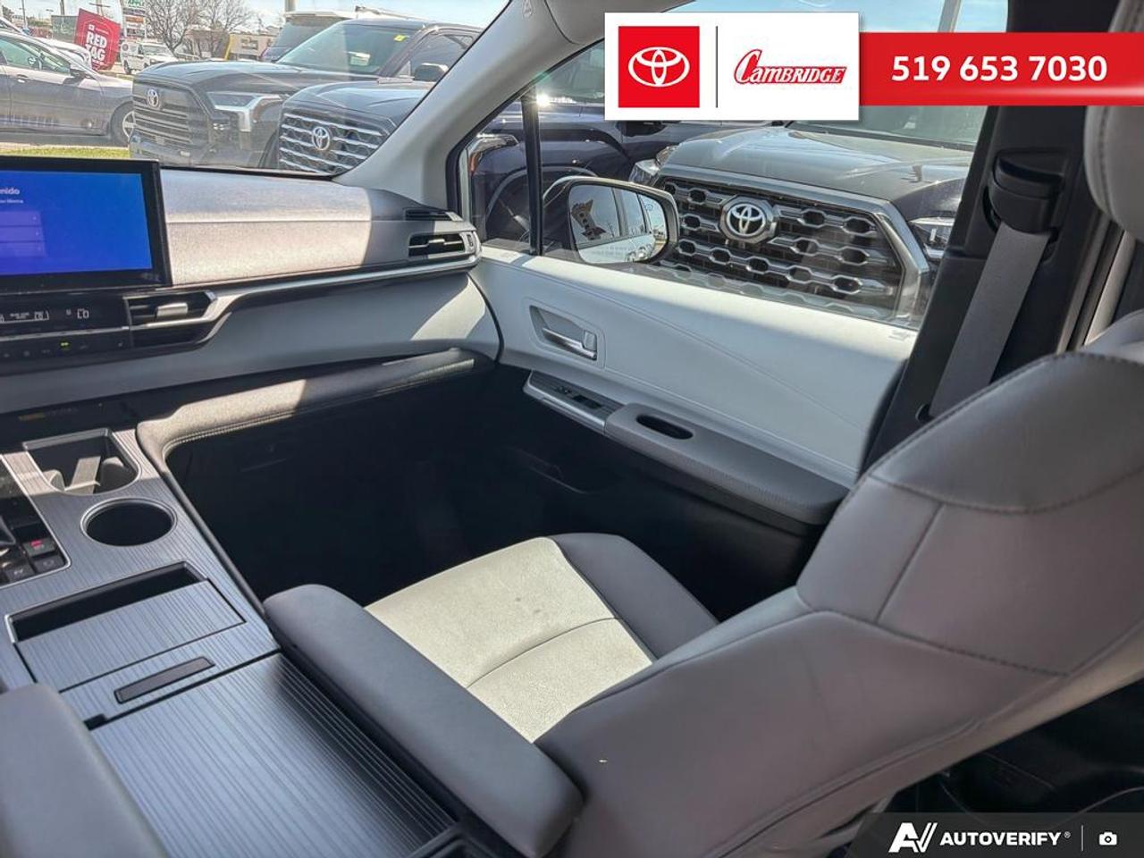 2025 Toyota Sienna XLE 8-Passenger Photo