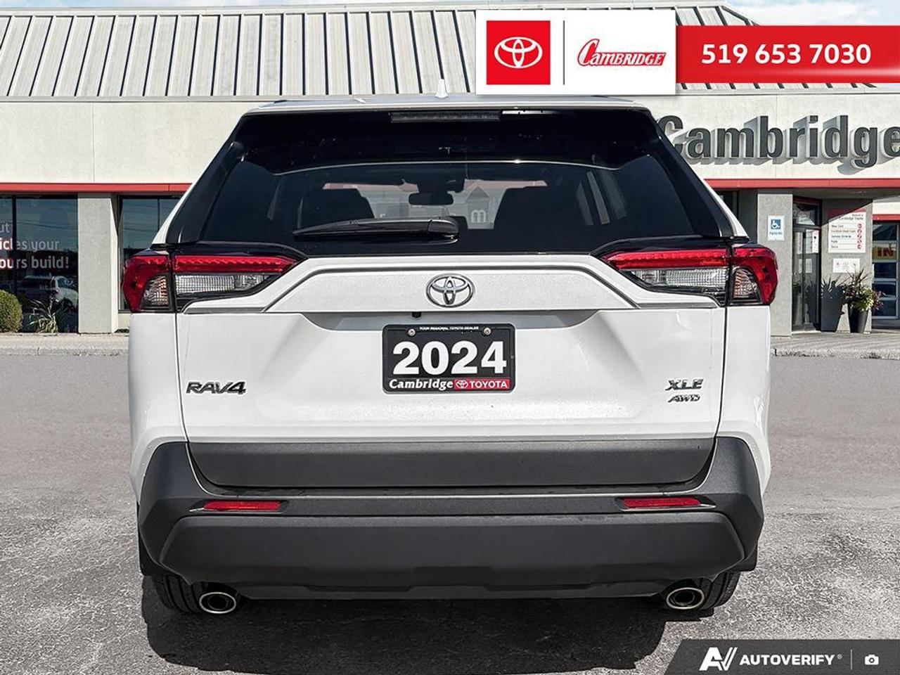 2024 Toyota RAV4 XLE Photo4