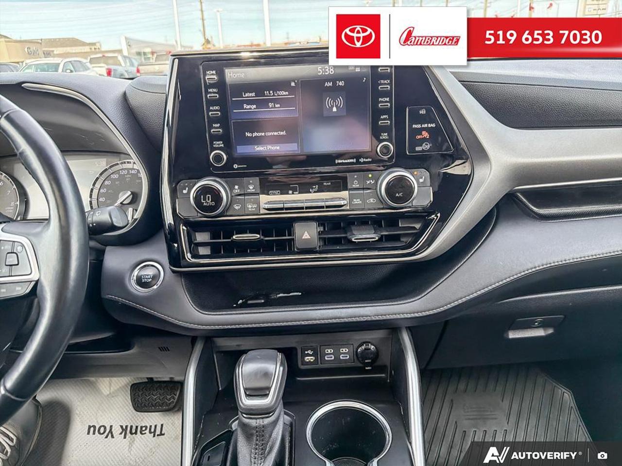 2022 Toyota Highlander XLE Photo