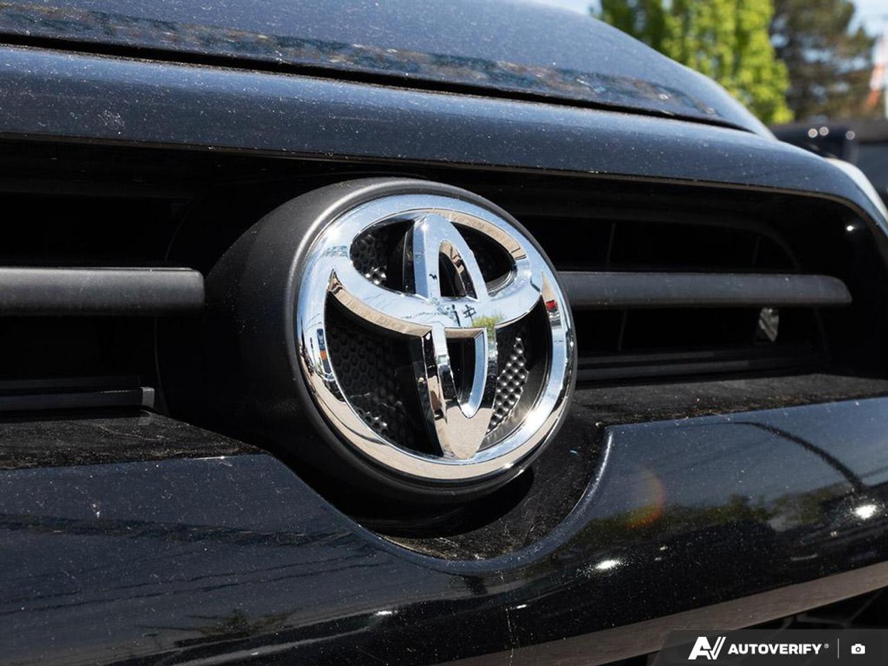 2021 Toyota 4Runner FRONT DUAL A/C | POWER WINDOWS | KEYLESS ENTRY | P Photo