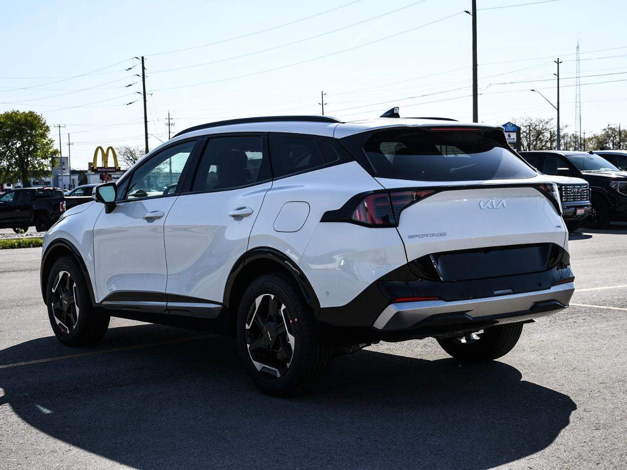 2026 Kia Sportage Hybrid SX w/Black Interior 2026 Kia Sportage Hybrid – SX Photo3