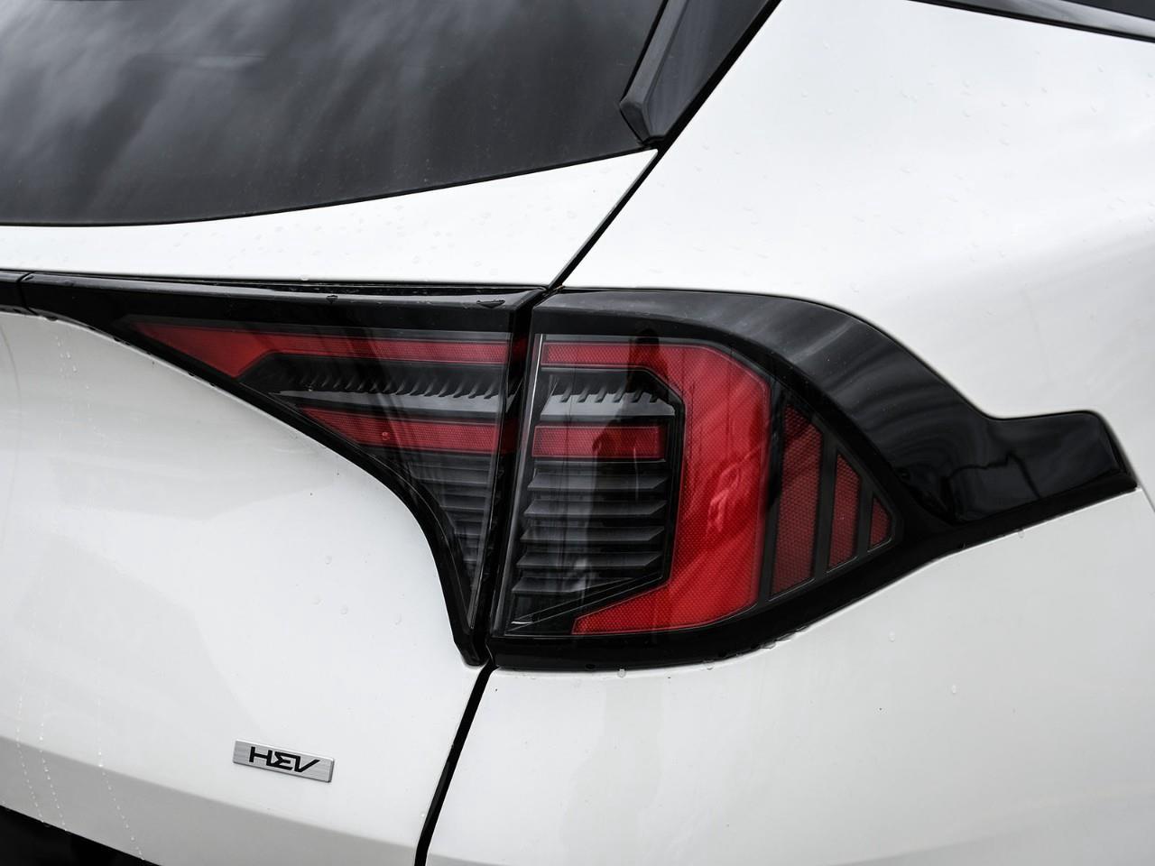 2026 Kia Sportage Hybrid SX w/Red Interior Photo