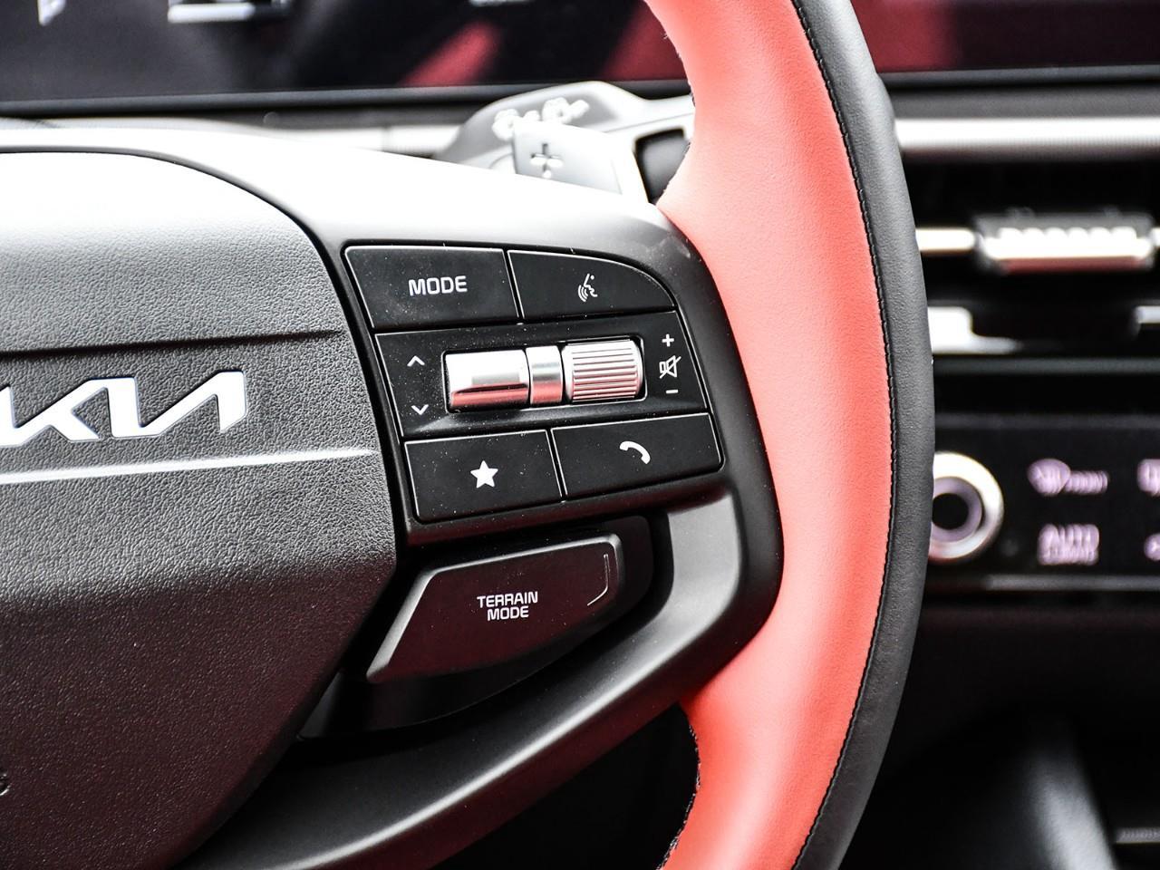 2026 Kia Sportage Hybrid SX w/Red Interior Photo