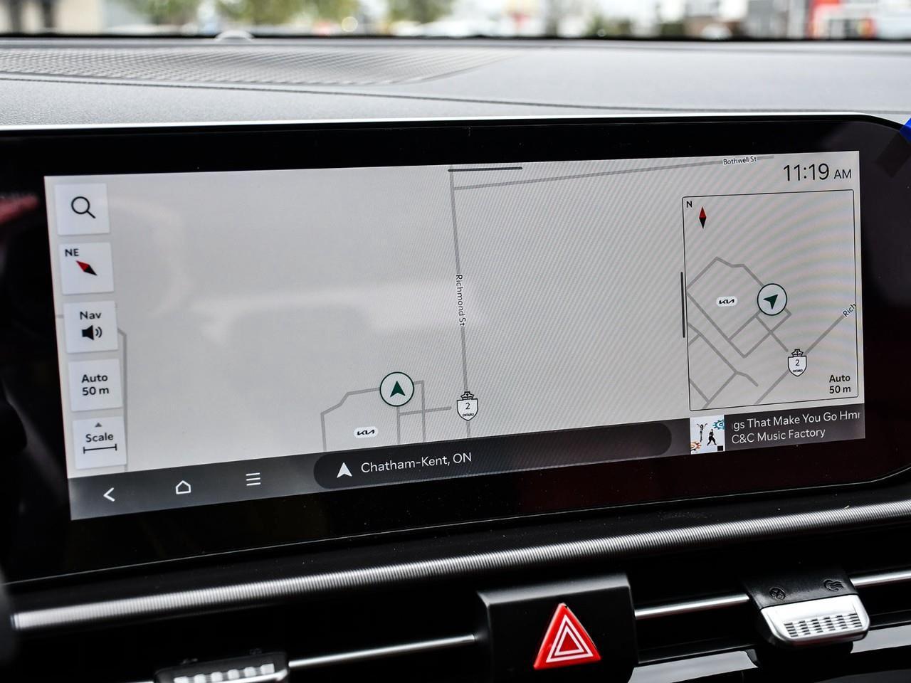 2026 Kia Sportage Hybrid SX w/Red Interior Photo