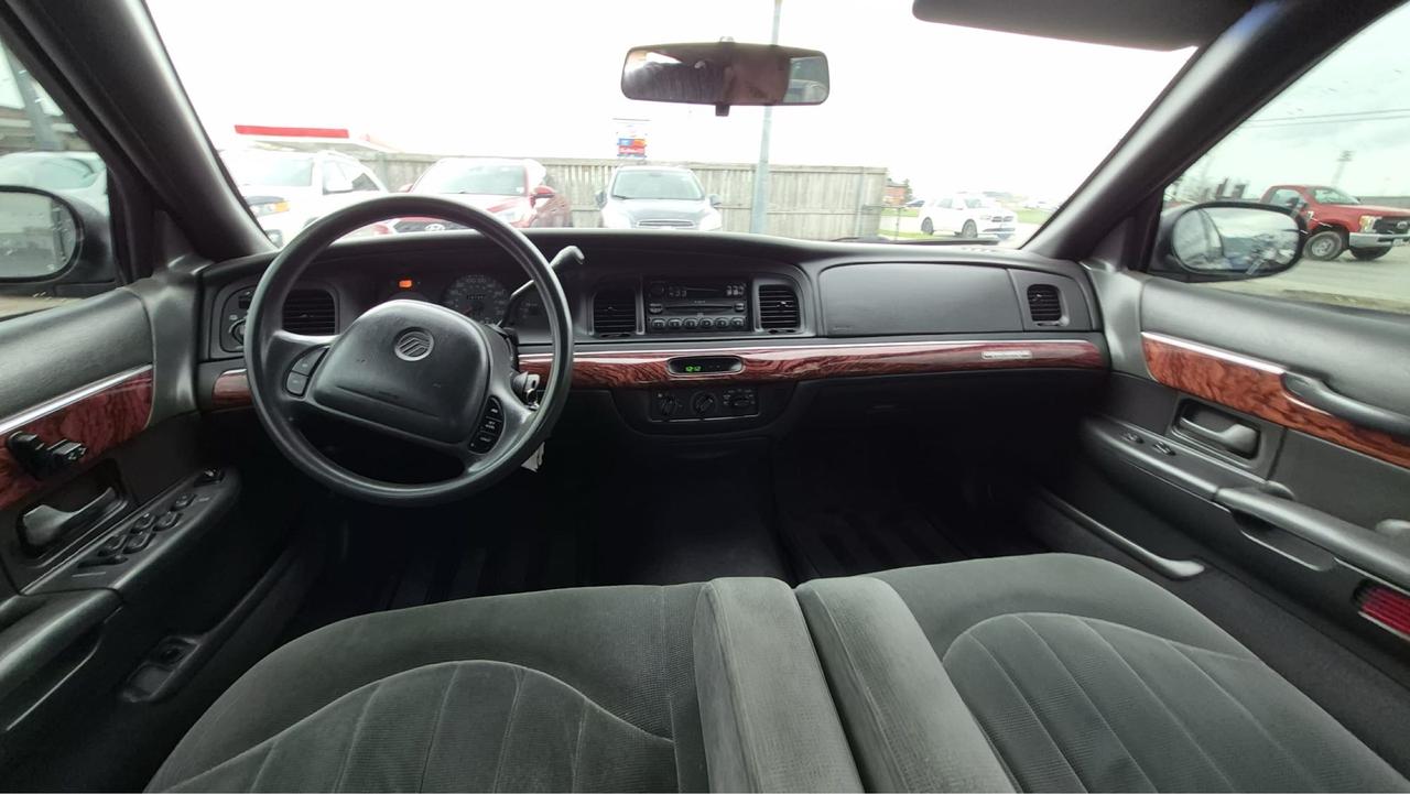 2000 Mercury Grand Marquis GS, GREAT CONDITION, OILED, ONLY 107KMS, CERT Photo