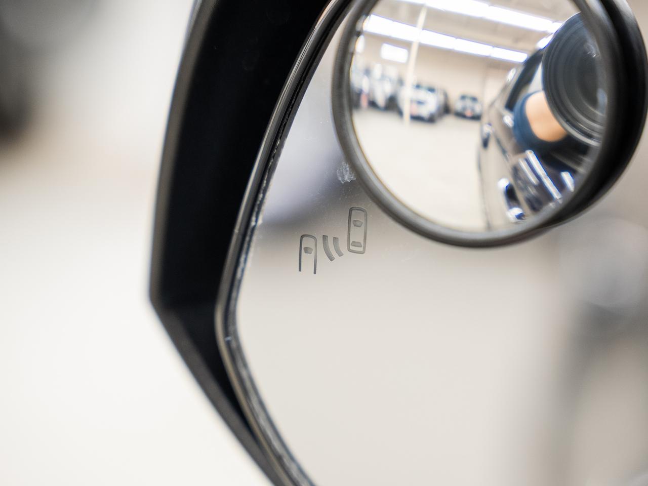 2021 Toyota RAV4 LIMITED AWD | NAV | Sunroof | ACC | BSM | CarPlay