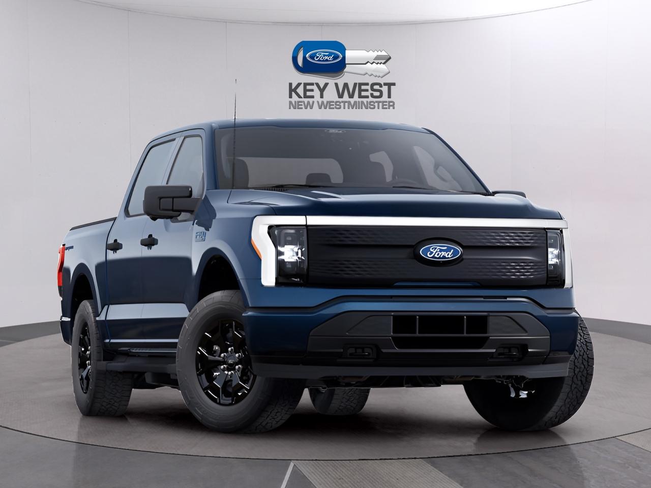 2025 Ford F-150 Lightning XLT Standard Range Battery 4WD SuperCrew 5.5' Box Photo2
