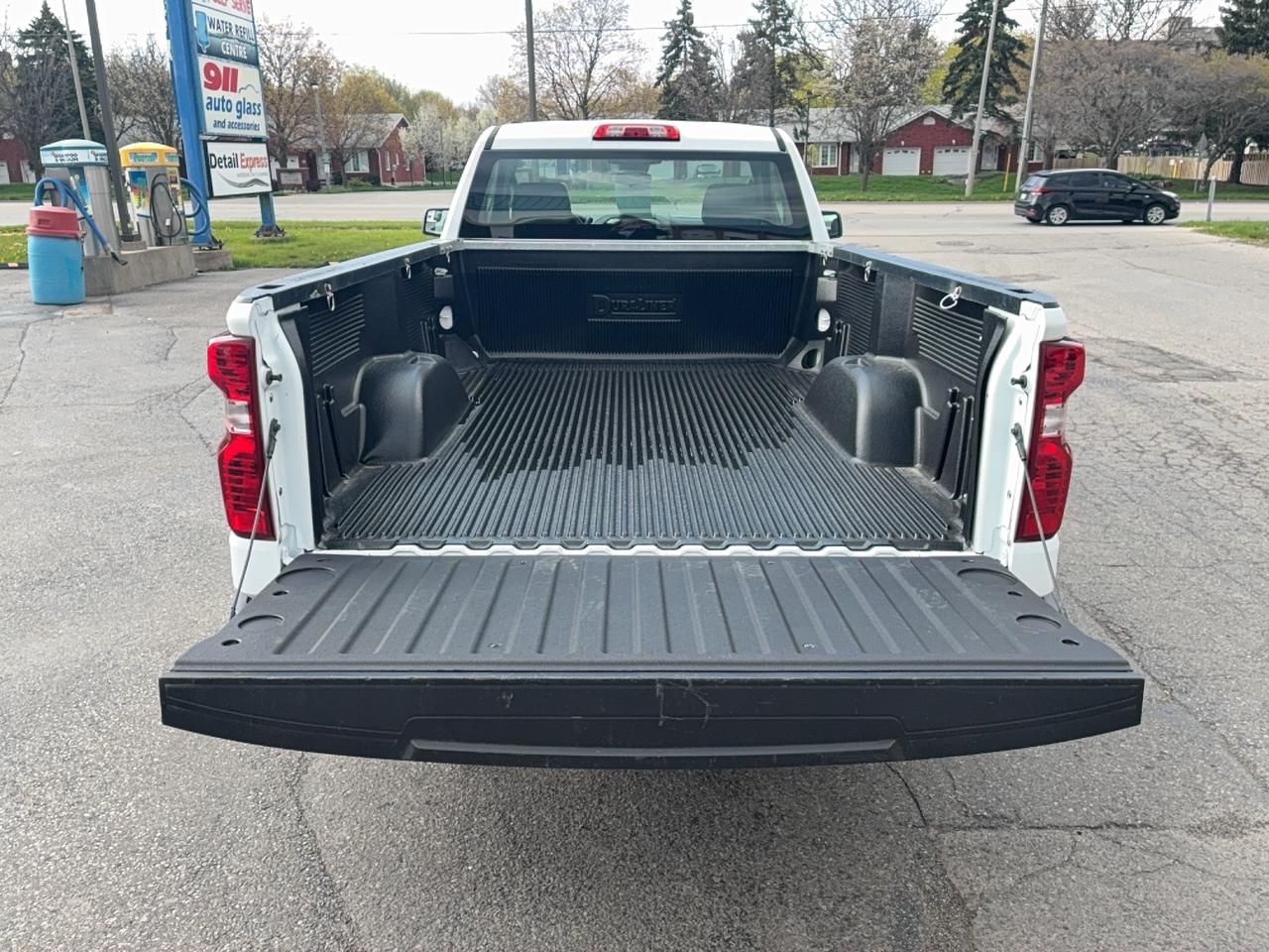 2023 Chevrolet Silverado 1500 WT RegCab 2WD 5.3L8cylGas 8ftBox BackUpCam Photo