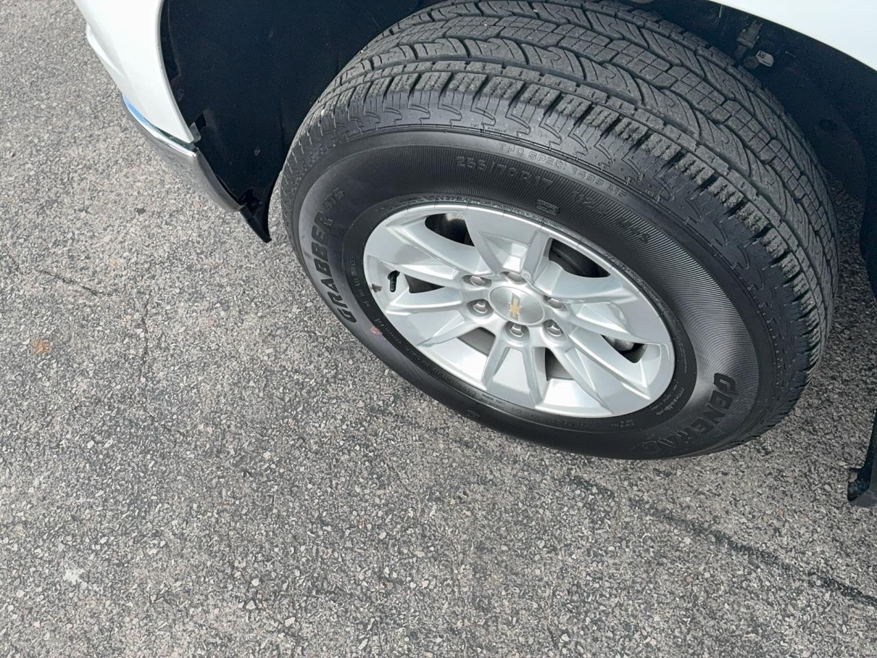 2023 Chevrolet Silverado 1500 WT RegCab 2WD 5.3L8cylGas 8ftBox BackUpCam Photo