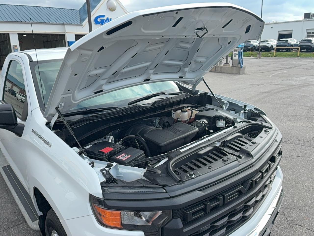 2023 Chevrolet Silverado 1500 WT RegCab 2WD 5.3L8cylGas 8ftBox BackUpCam Photo