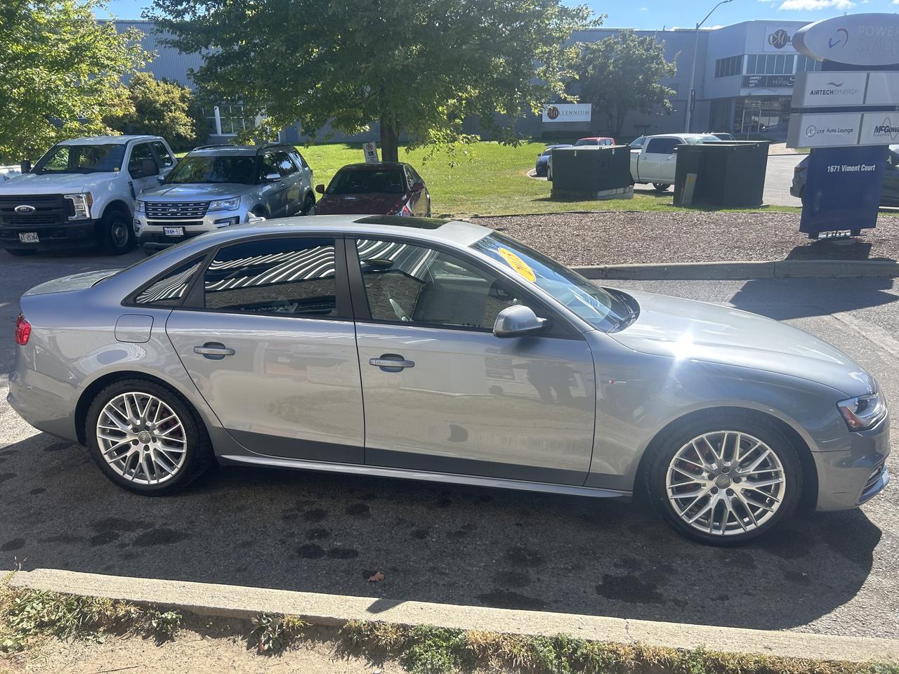 2015 Audi A4 Komfort, AWD, S-line pkg, leather, heated seats! Photo