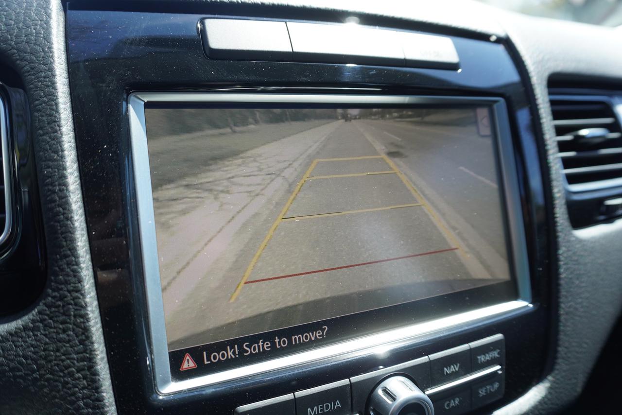 2014 Volkswagen Touareg TDI/ HIGHLINE/ NO ACCIDENTS/ EXCELLENT SHAPE/LOCAL Photo