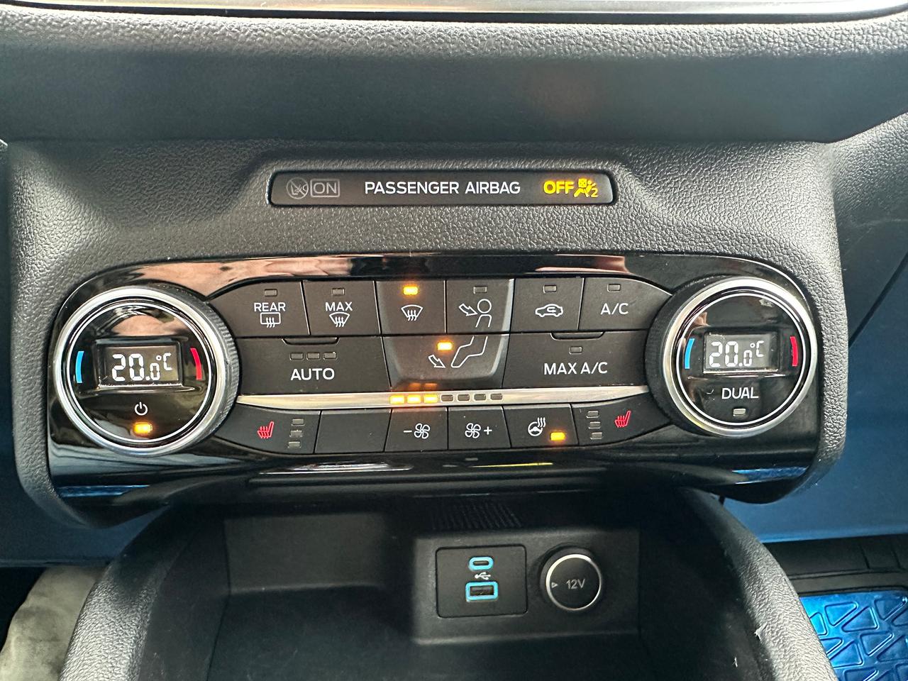 2021 Ford Escape TitaniumHybrid AWD HTD-Leather NAV PremiumAudio XM Photo