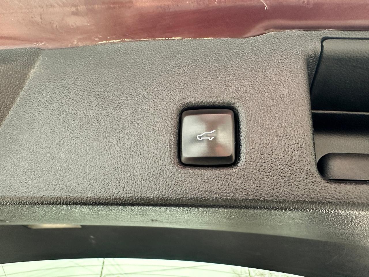 2021 Ford Escape TitaniumHybrid AWD HTD-Leather NAV PremiumAudio XM Photo