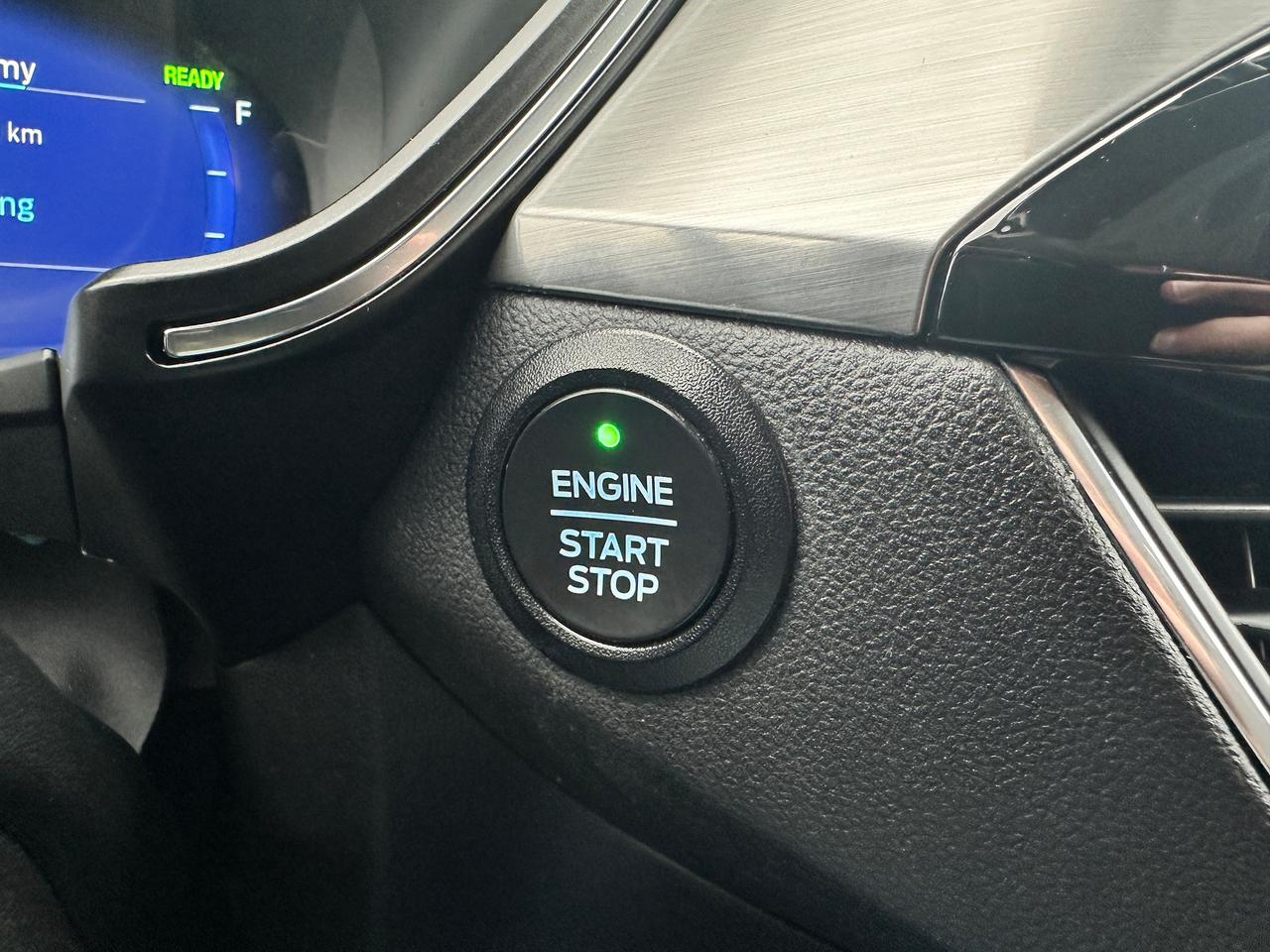 2021 Ford Escape TitaniumHybrid AWD HTD-Leather NAV PremiumAudio XM Photo