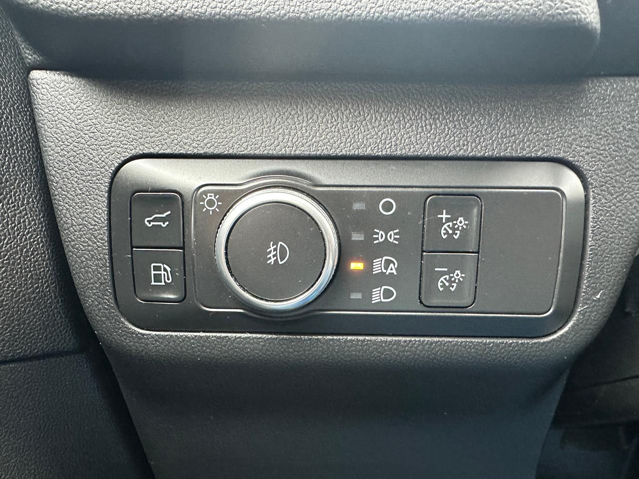2021 Ford Escape TitaniumHybrid AWD HTD-Leather NAV PremiumAudio XM Photo