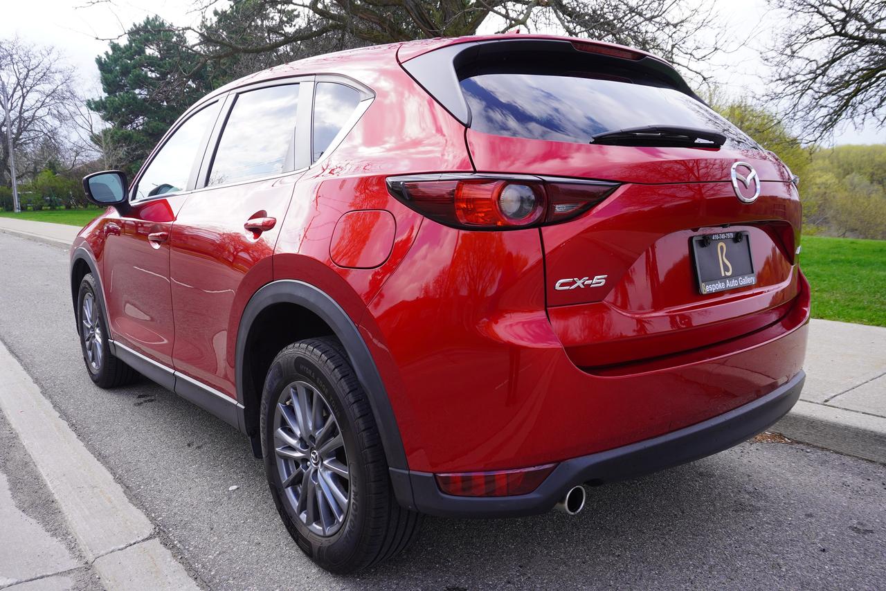 2017 Mazda CX-5 RARE / 6 SPD MANUAL / NO ACCIDENTS / STUNNING SUV Photo