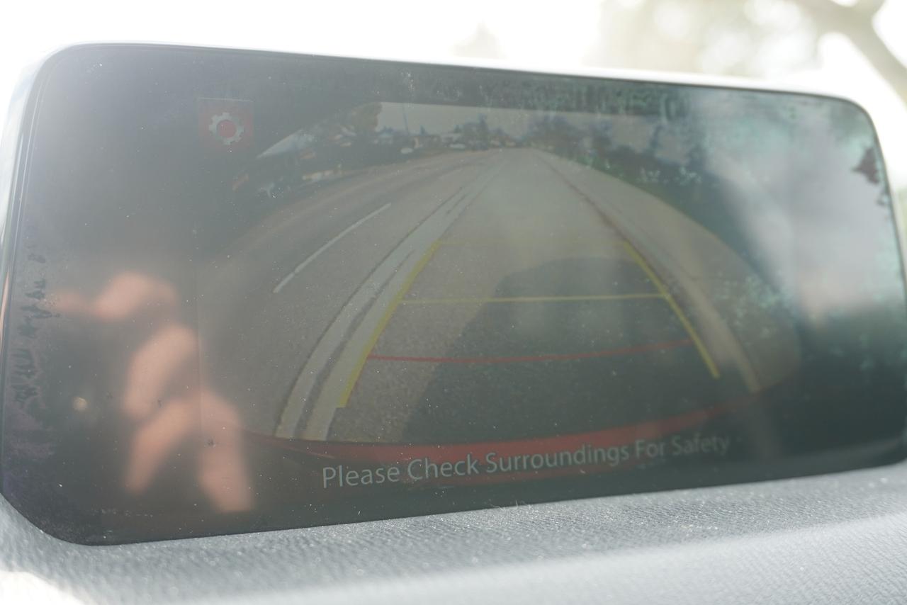 2017 Mazda CX-5 RARE / 6 SPD MANUAL / NO ACCIDENTS / STUNNING SUV Photo