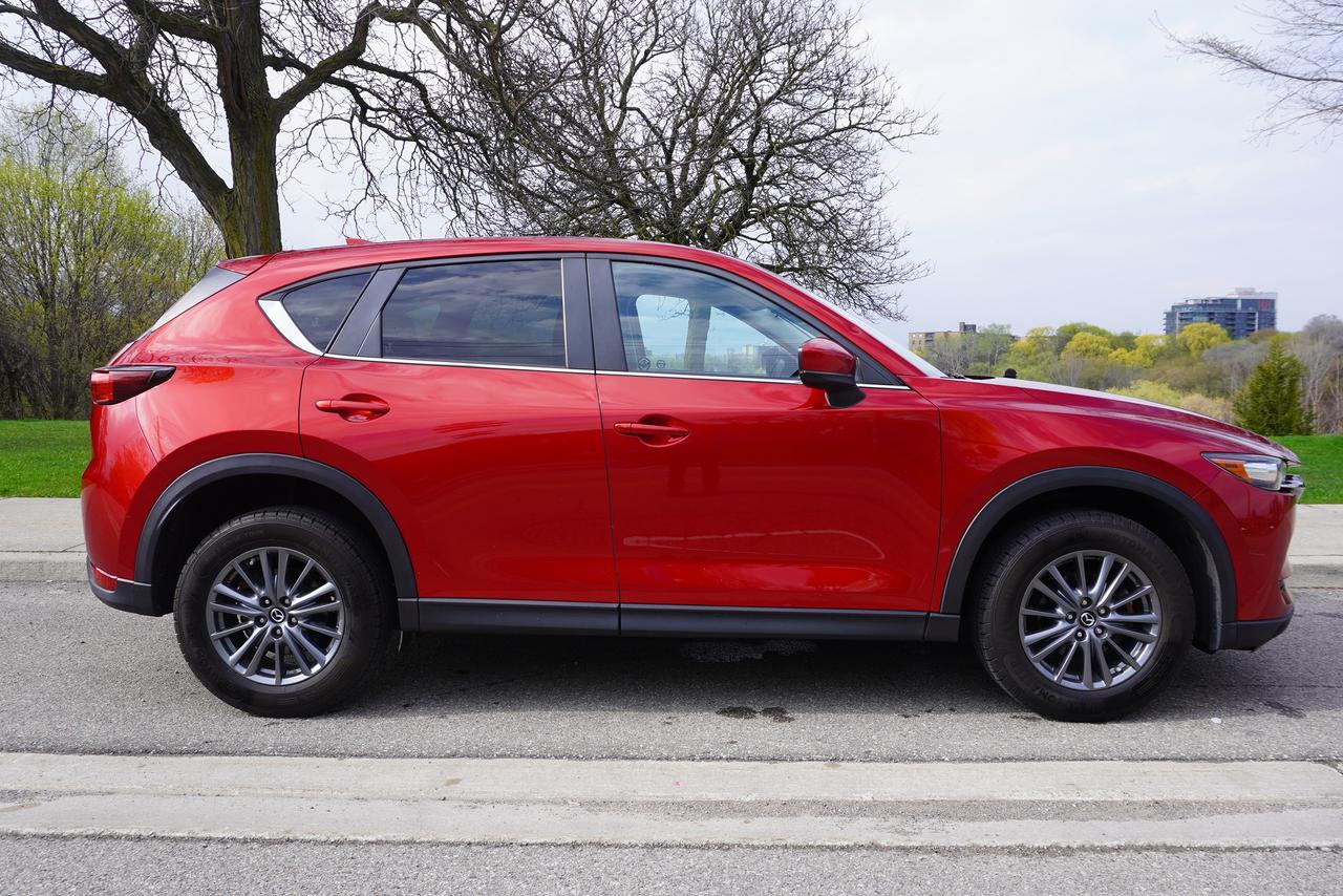 2017 Mazda CX-5 RARE / 6 SPD MANUAL / NO ACCIDENTS / STUNNING SUV Photo