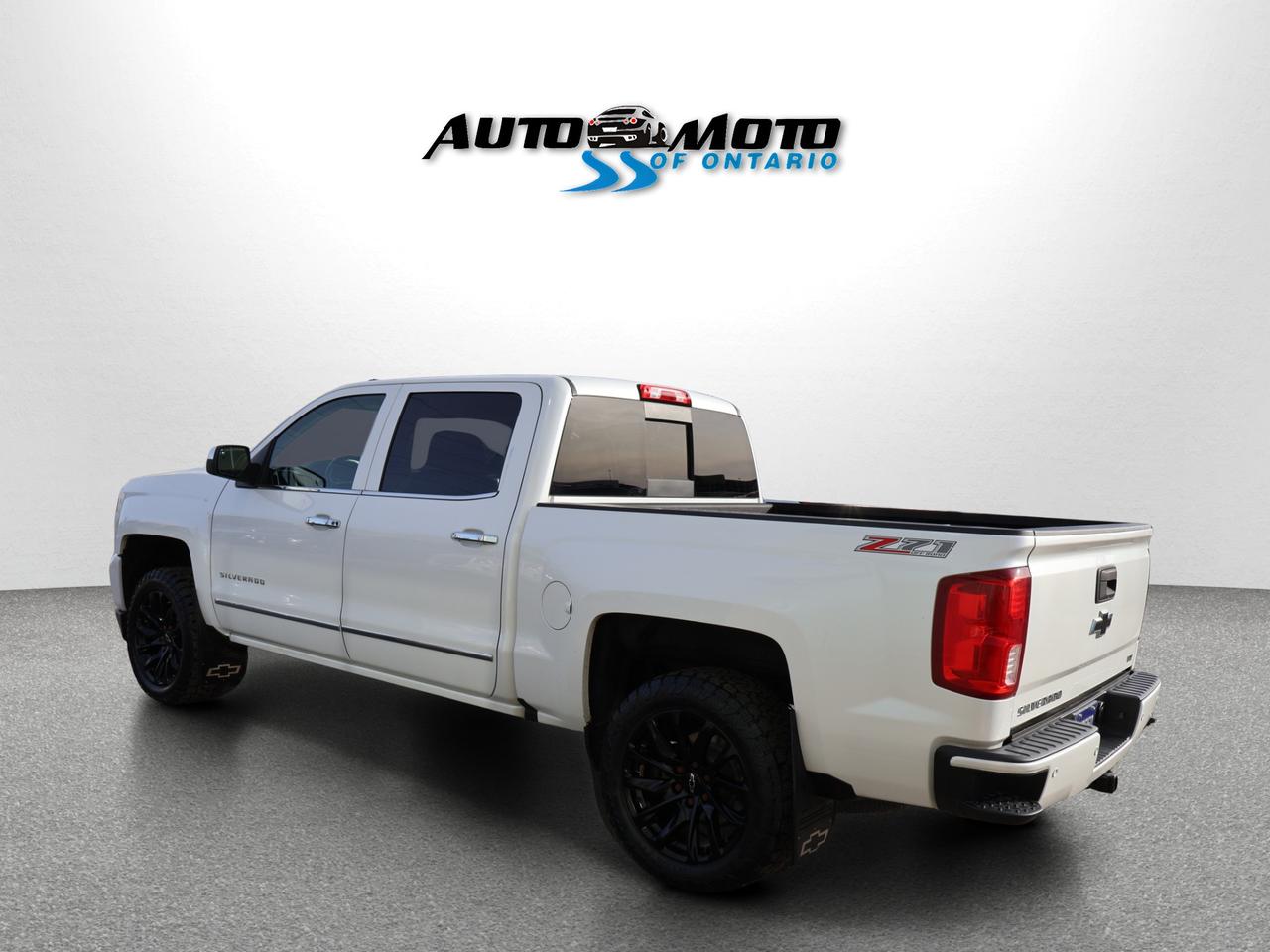 2017 Chevrolet Silverado 1500 V8 LTZ-Z71 CREW 4WD CERTIFIED *SERVICE RECORDS* CAMERA NAV BLUETOOTH LEATHER HEATED SEATS CRUISE ALLOYS Photo3