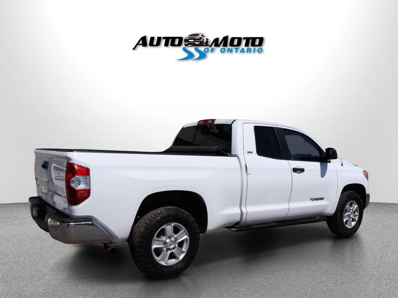 2016 Toyota Tundra V8 SR5 4WD CERTIFIED *1 OWNER* CAMERA NAV BLUETOOTH CRUISE ALLOYS Photo