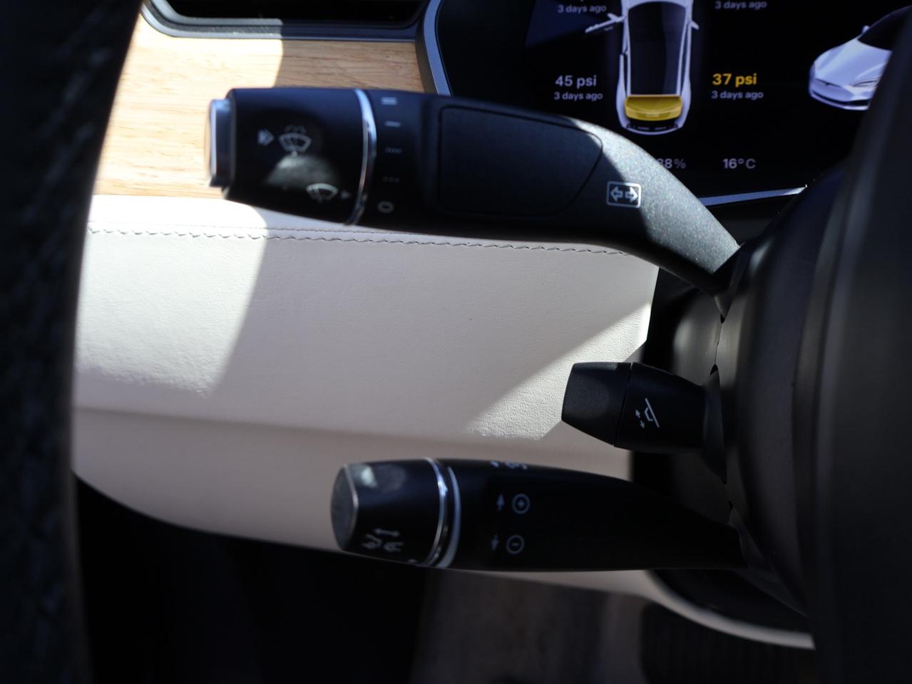 2019 Tesla Model S LONG RANGE AWD CERTIFIED *ACCIDENT FREE*WHITE INT* CAMERA NAV BLUETOOTH LEATHER HEATED SEATS PANO ROOF CRUISE ALLOYS Photo