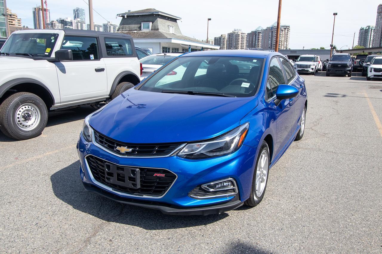 2017 Chevrolet Cruze LT Photo0