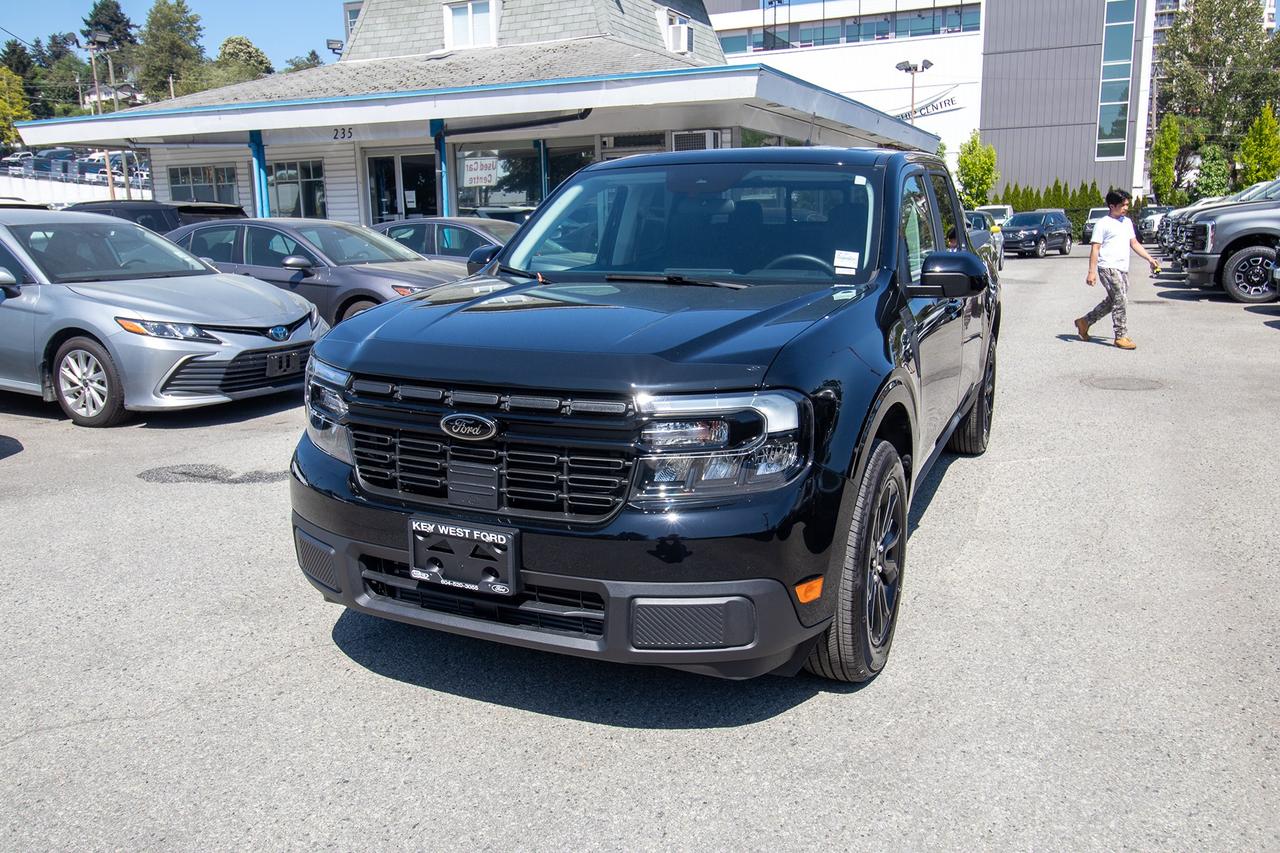 2024 Ford Maverick Lariat Photo0
