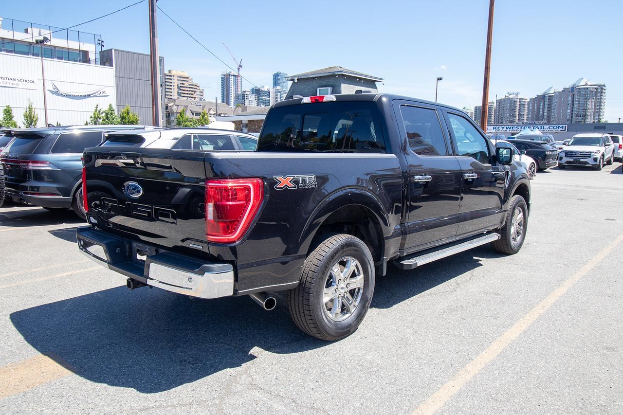 2022 Ford F-150 XLT 4WD SuperCrew 5.5' Box Photo4