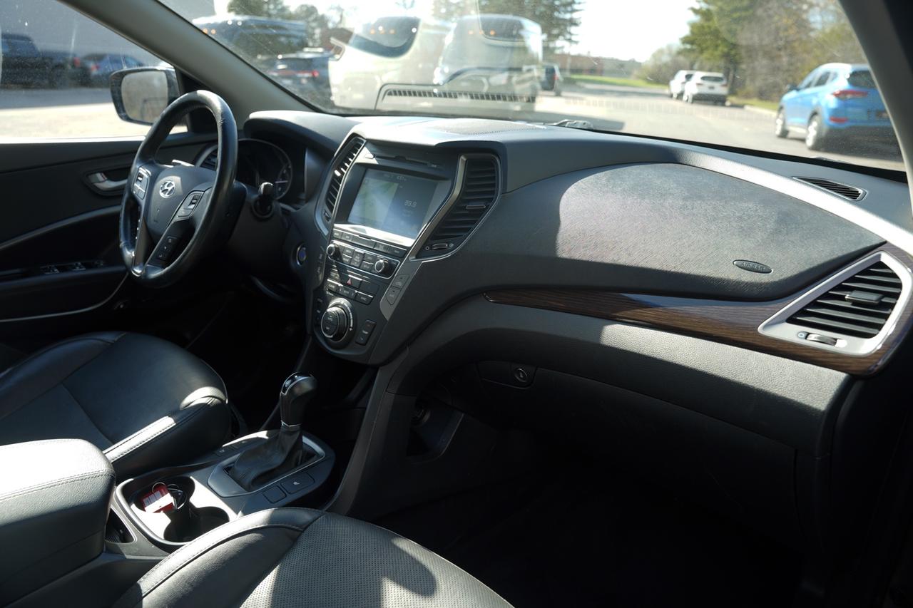 2018 Hyundai Santa Fe Sport 2.4 AWD Photo