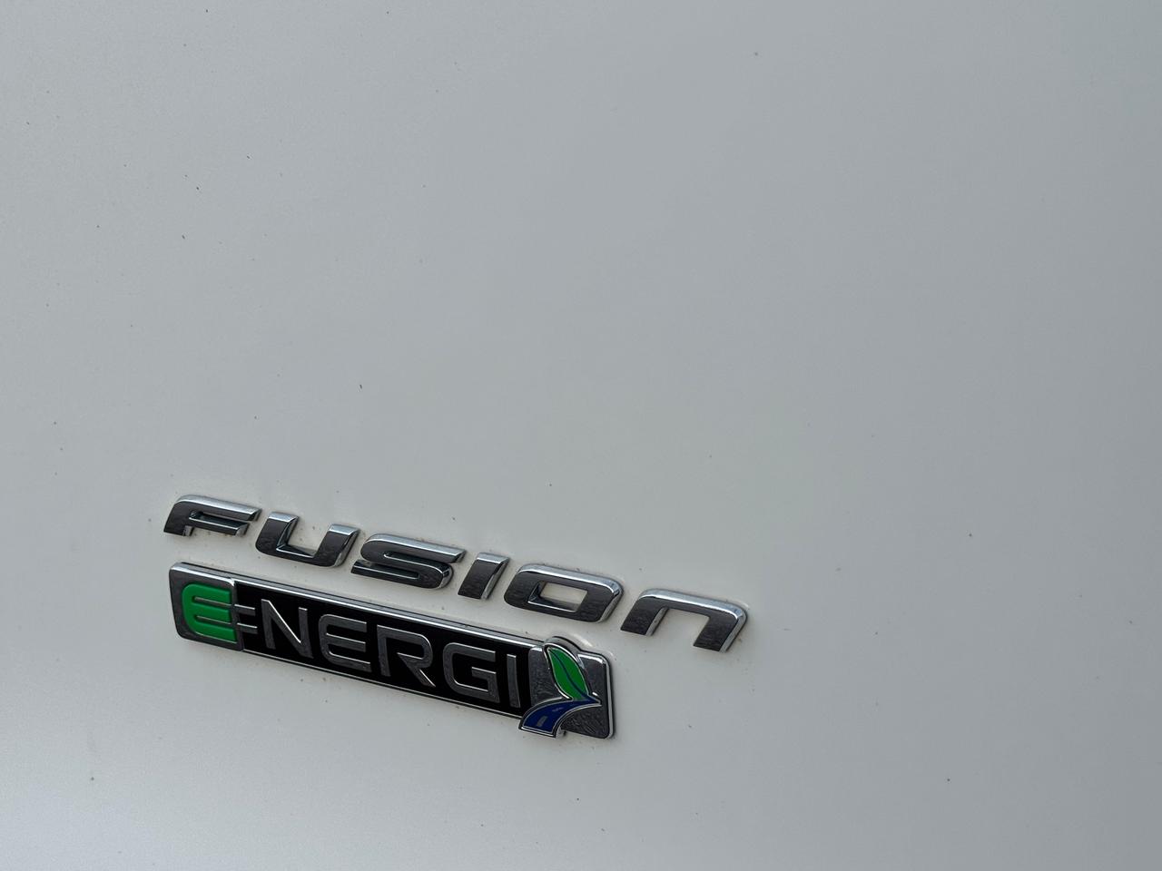 2018 Ford Fusion Energi SE ENERGI+Leather+ApplePlay+CLEAN CARFAX Photo3