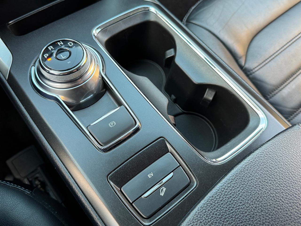 2018 Ford Fusion Energi SE ENERGI+Leather+ApplePlay+CLEAN CARFAX Photo