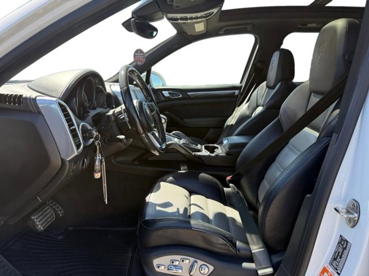 2018 Porsche Cayenne S - Photo #11