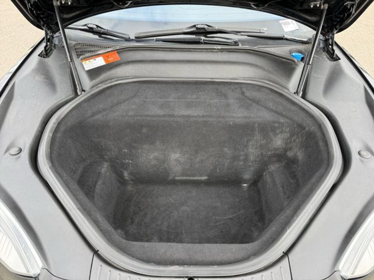 2015 Tesla Model S 85D Photo