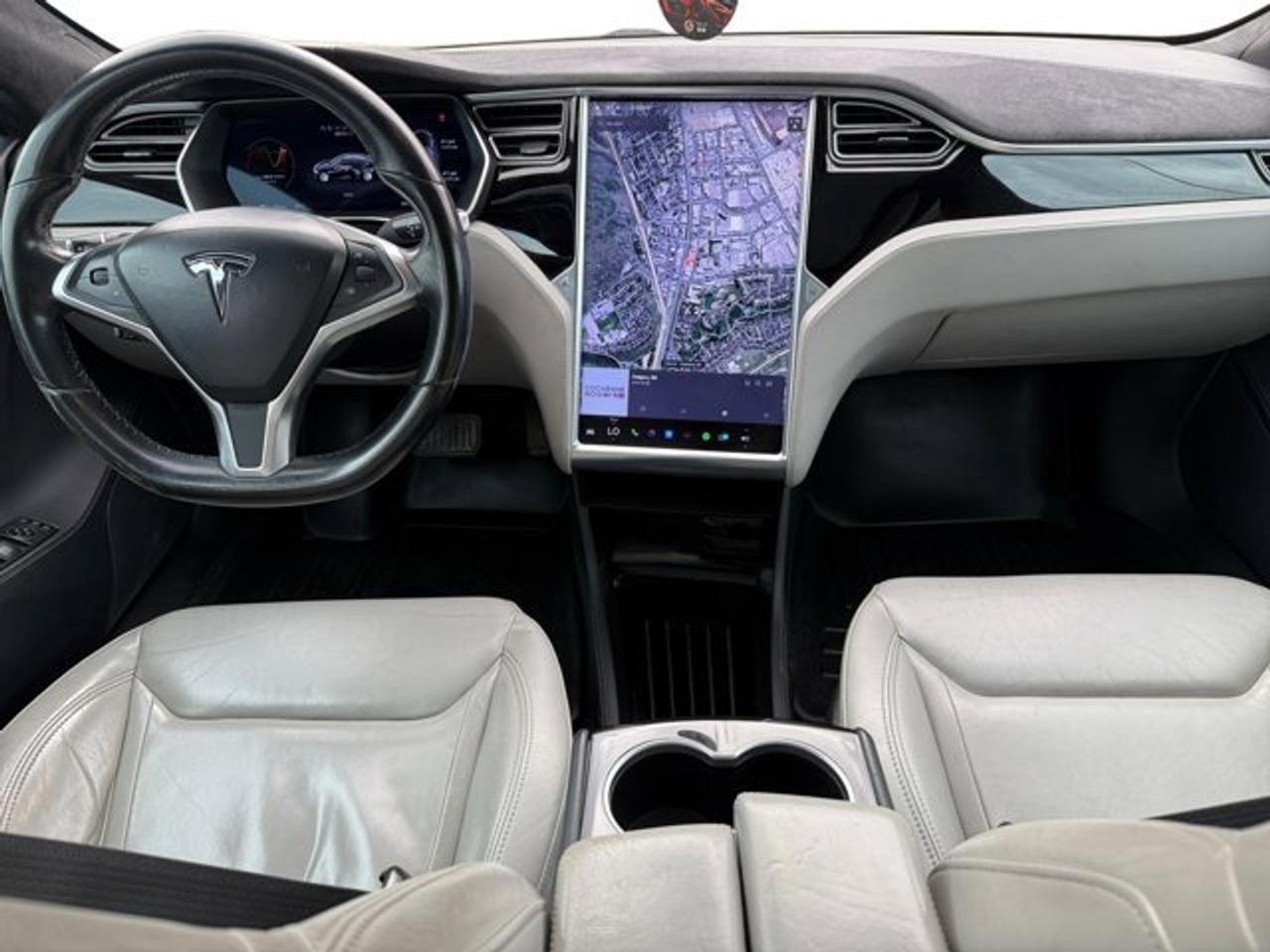 2015 Tesla Model S 85D - Photo #13