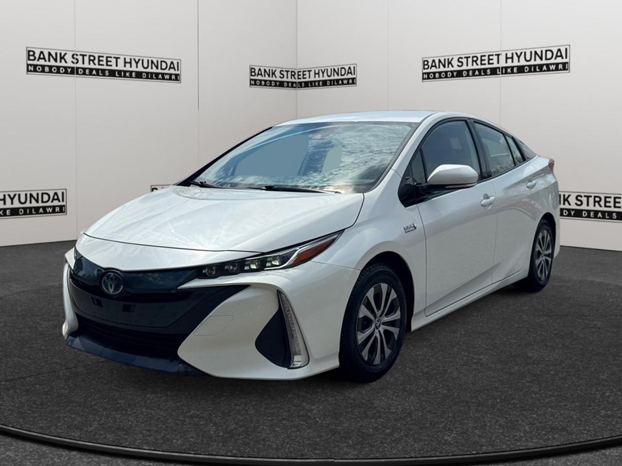 Used 2020 Toyota Prius Prime Upgrade Auto for sale in Ottawa, ON