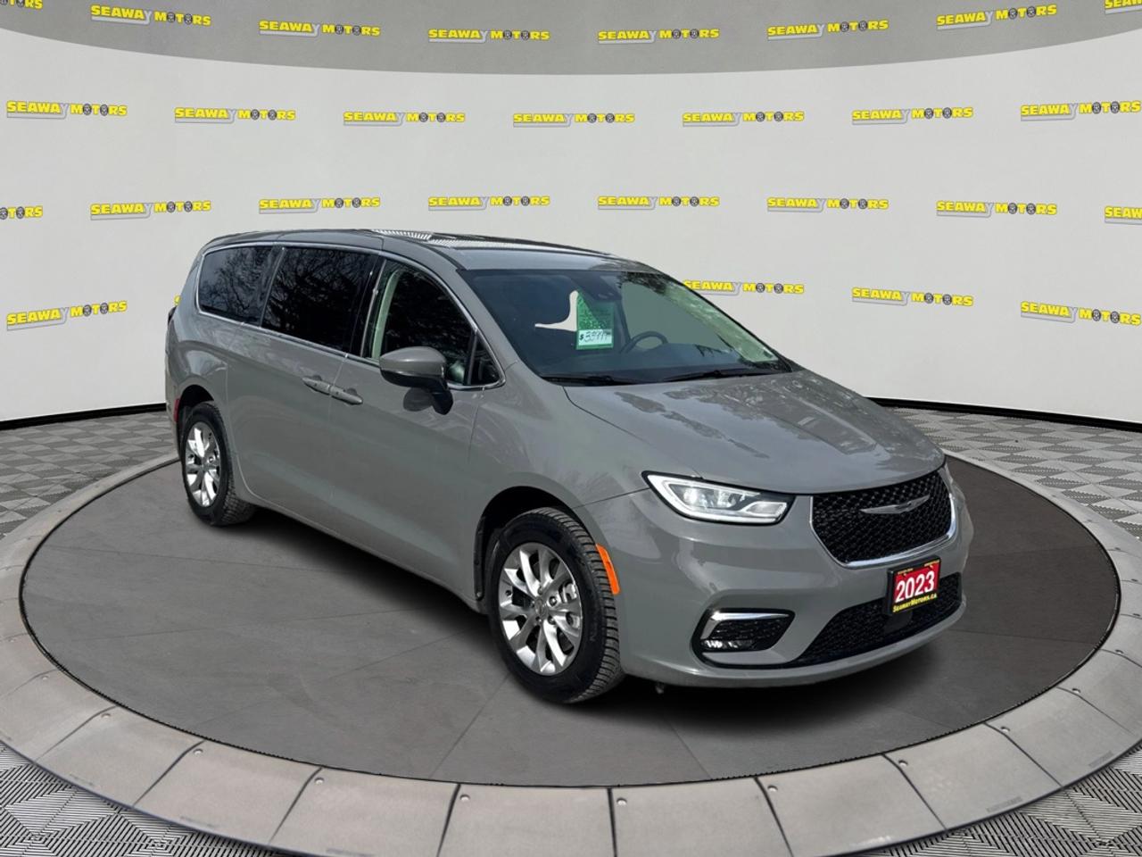 2023 Chrysler Pacifica TOURING L AWD - Photo #1