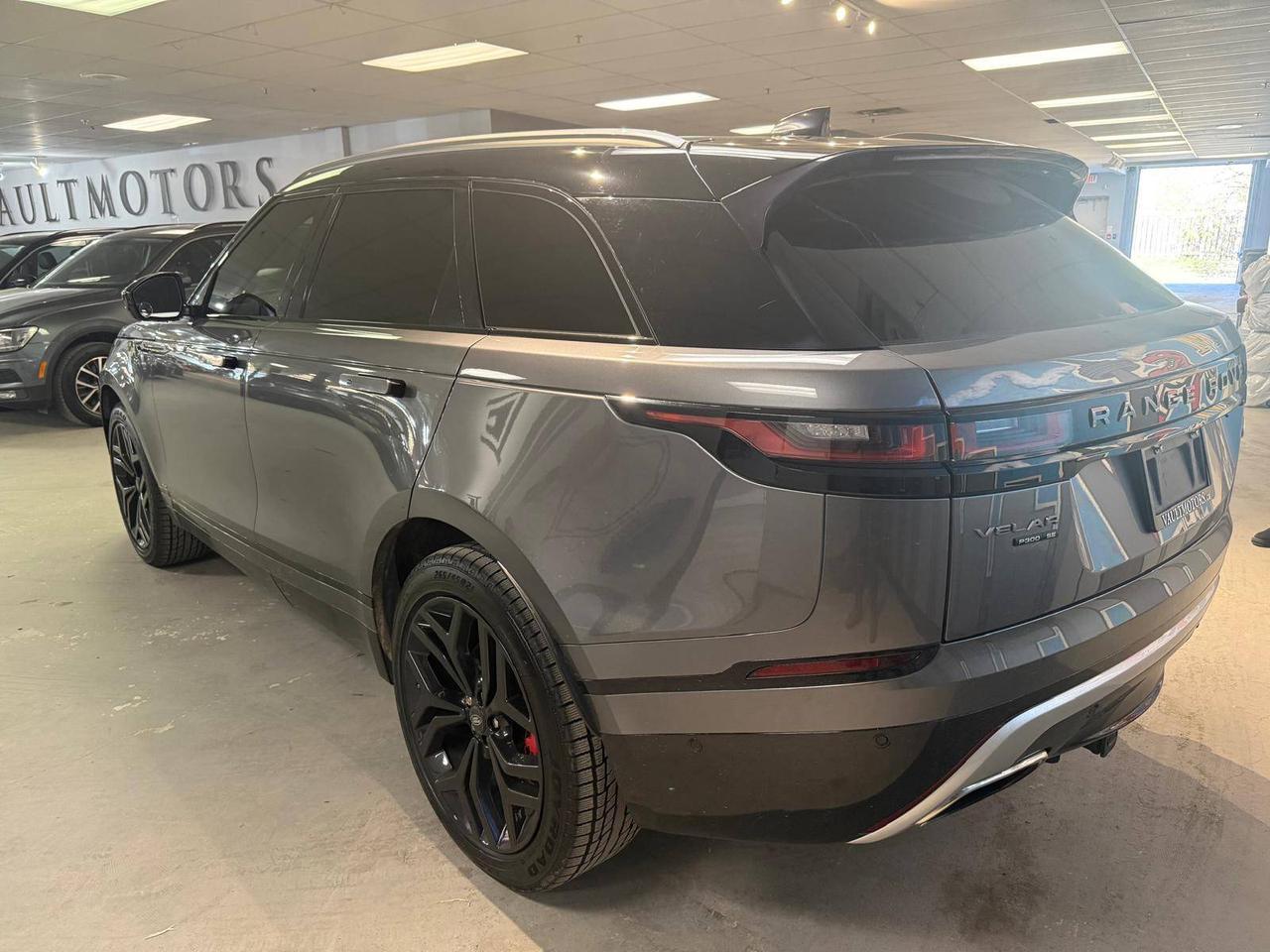 2019 Land Rover Range Rover Velar P300 R-Dynamic SE, 20 DEALER SERVICE RECORD Photo