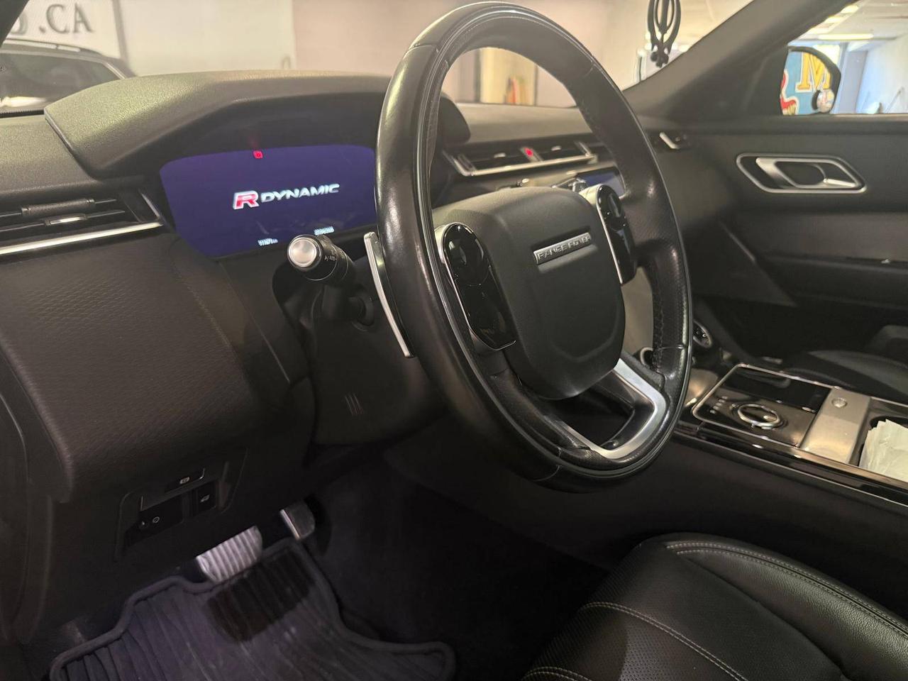 2019 Land Rover Range Rover Velar P300 R-Dynamic SE, 20 DEALER SERVICE RECORD Photo