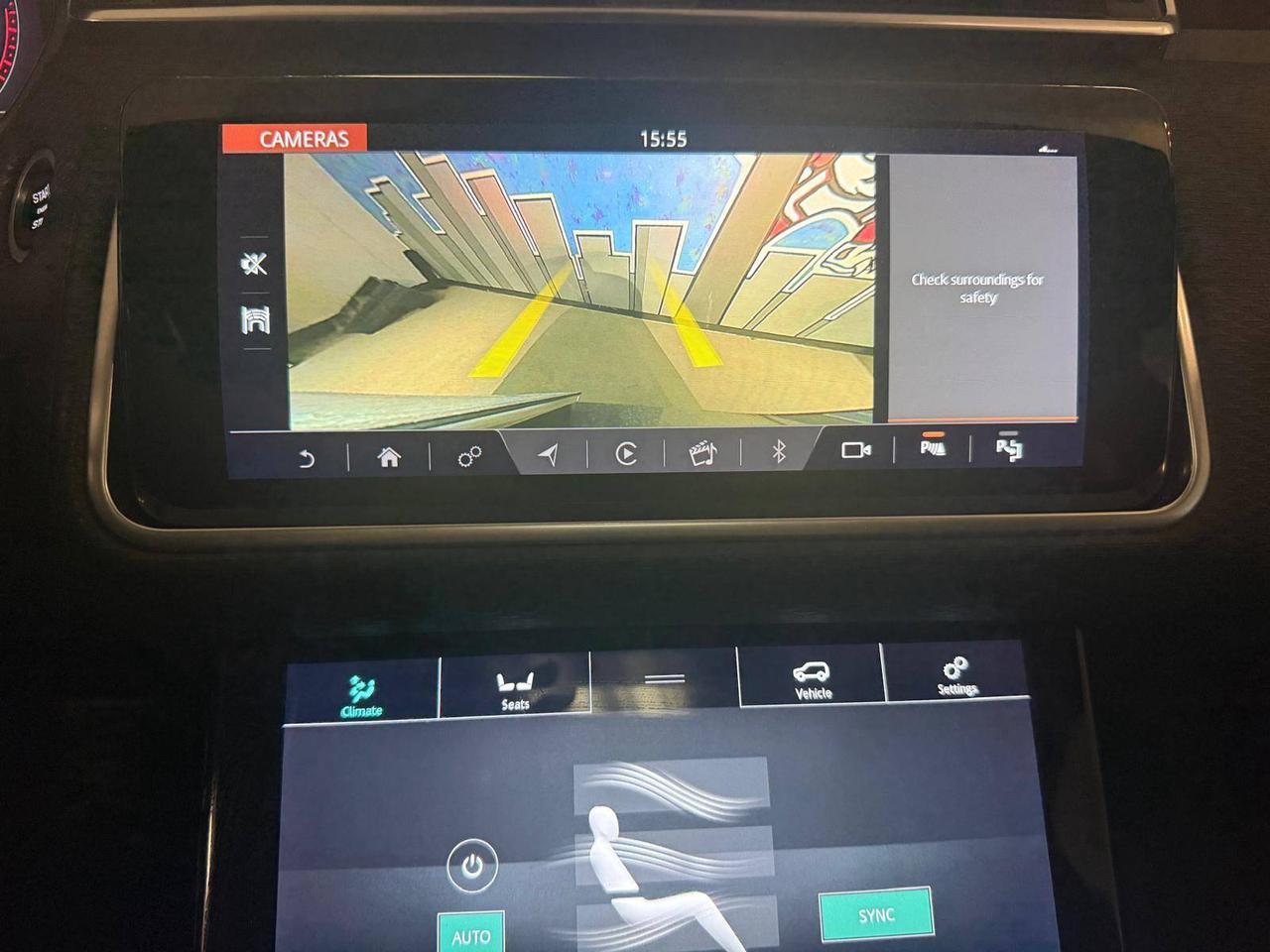 2019 Land Rover Range Rover Velar P300 R-Dynamic SE, 20 DEALER SERVICE RECORD Photo