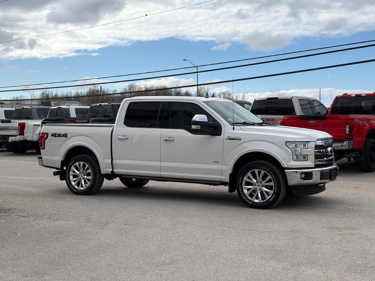 2016 Ford F-150 4WD SuperCrew Styleside 5-1/2 Ft Box Lariat Photo4