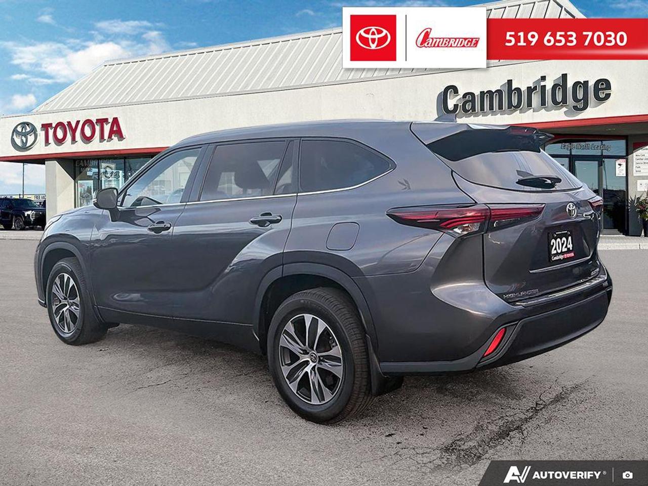 2024 Toyota Highlander XLE Photo