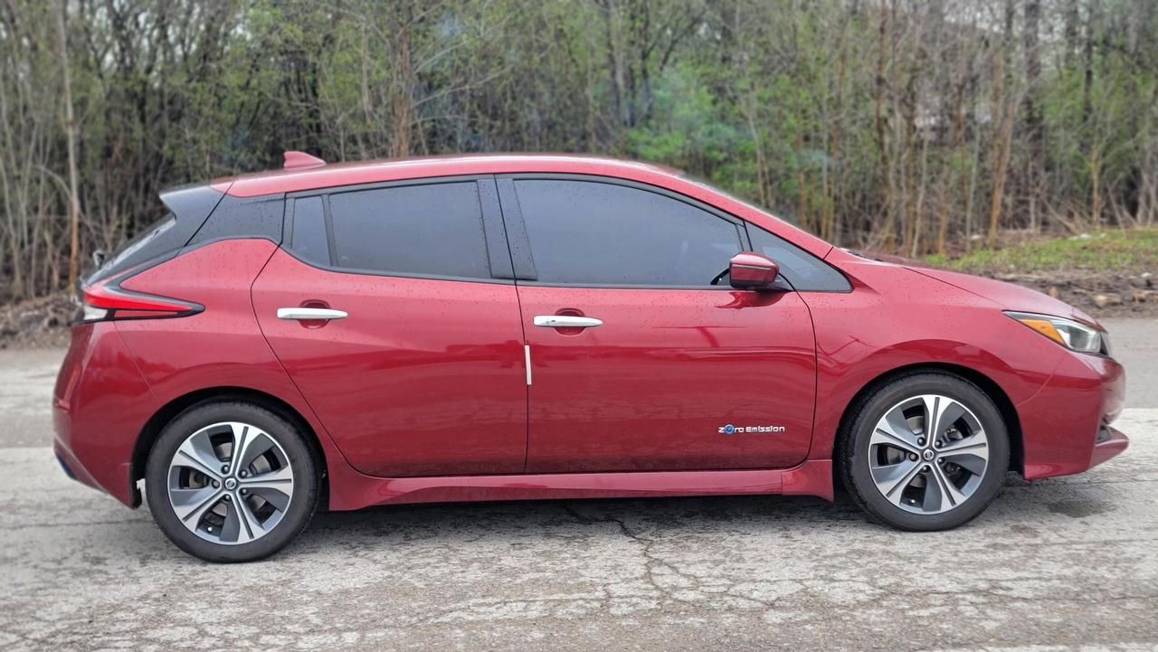 2018 Nissan Leaf S Photo