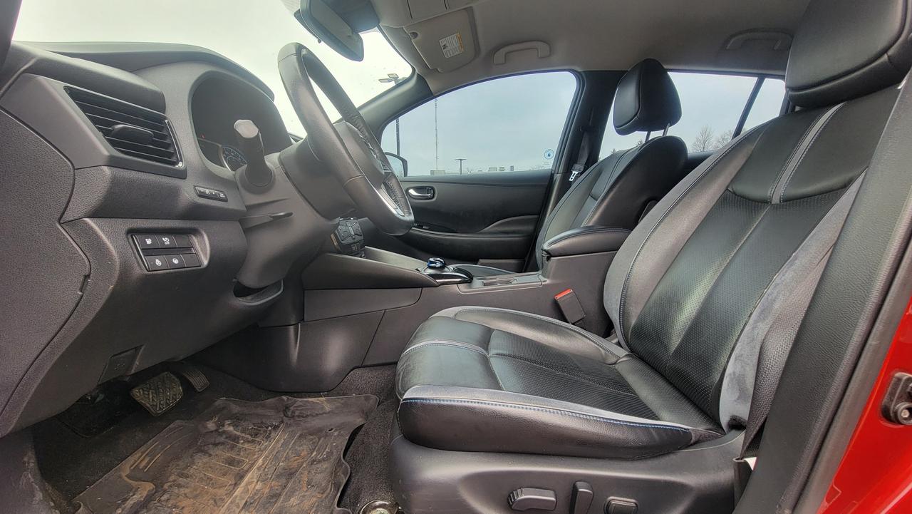 2018 Nissan Leaf S Photo