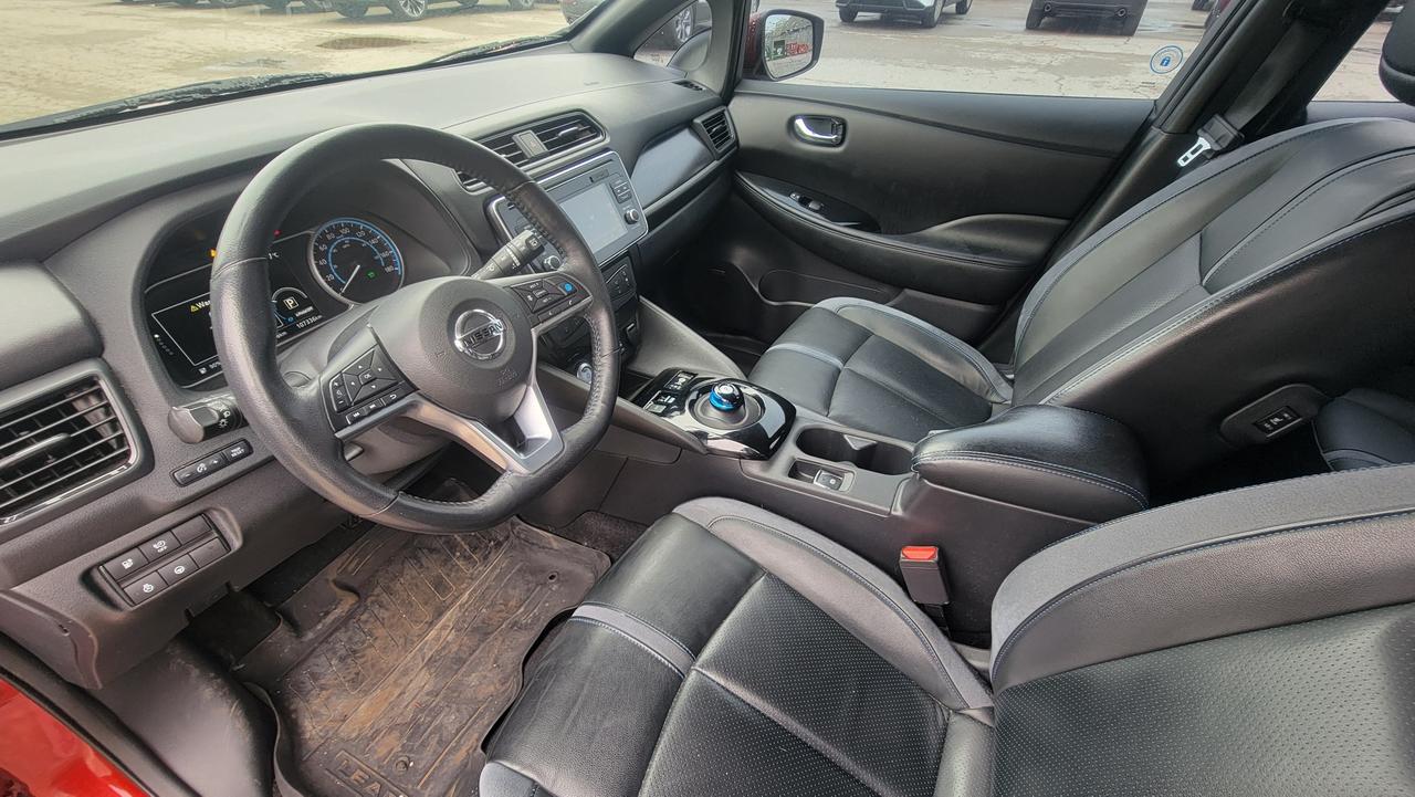 2018 Nissan Leaf S Photo