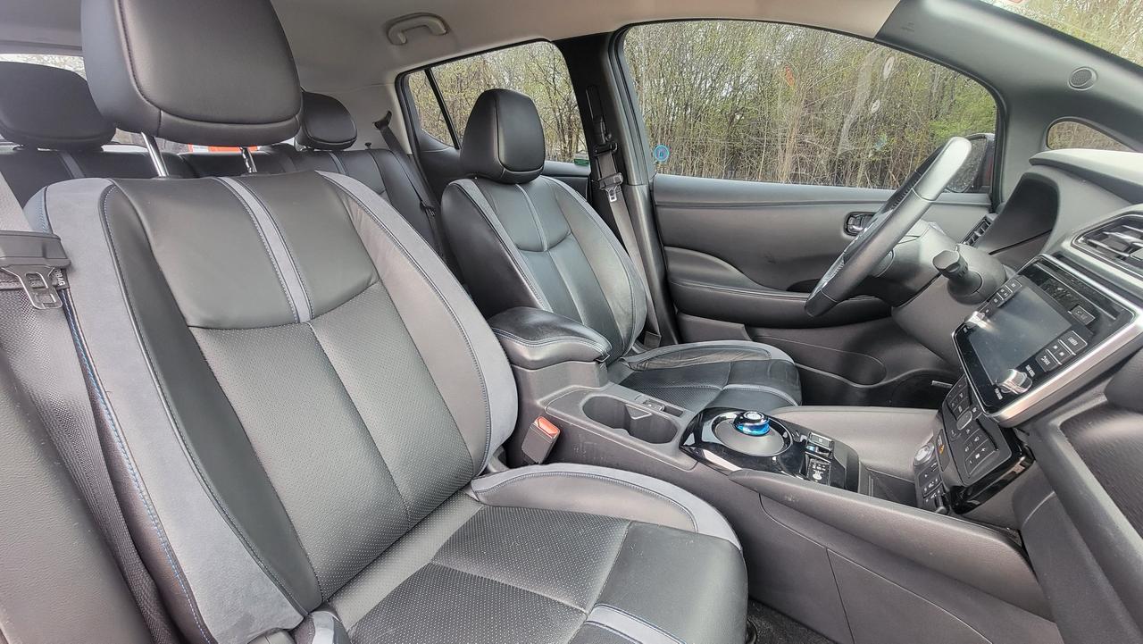 2018 Nissan Leaf S Photo