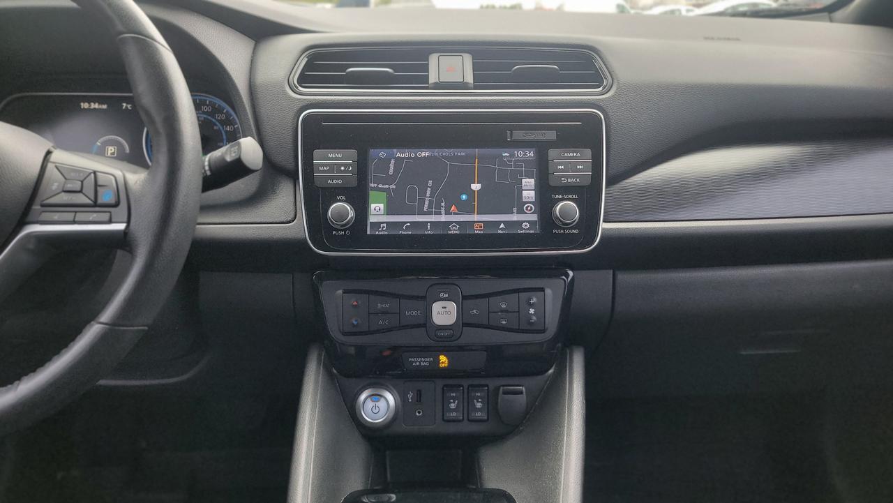 2018 Nissan Leaf S Photo