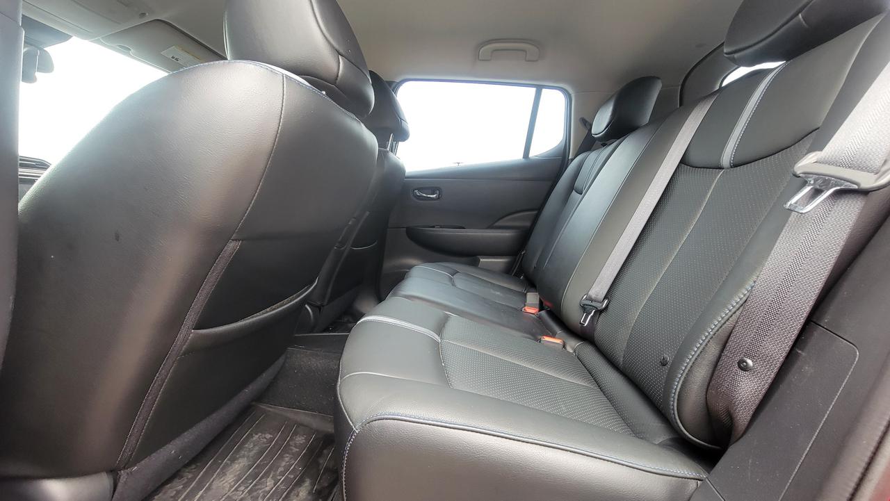 2018 Nissan Leaf S Photo