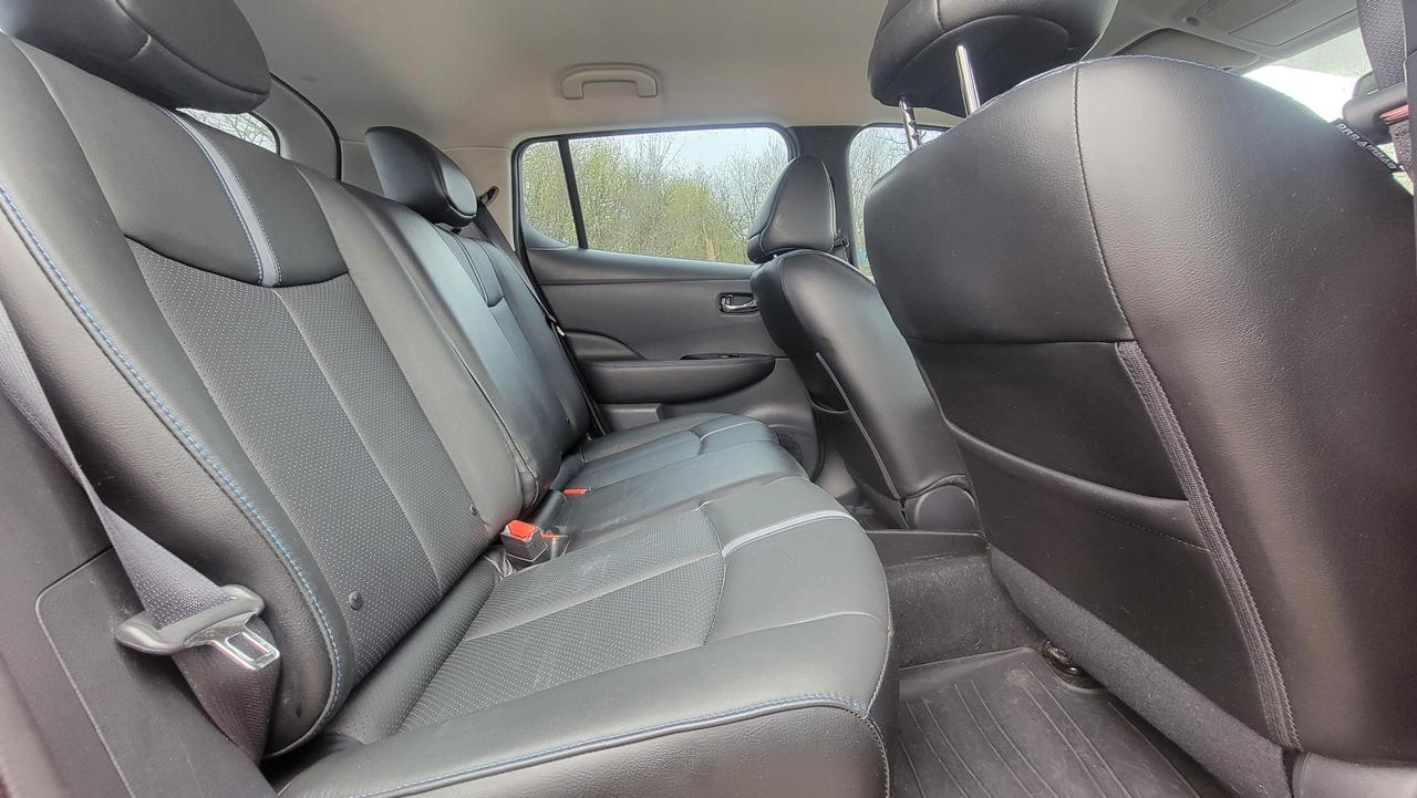 2018 Nissan Leaf S Photo